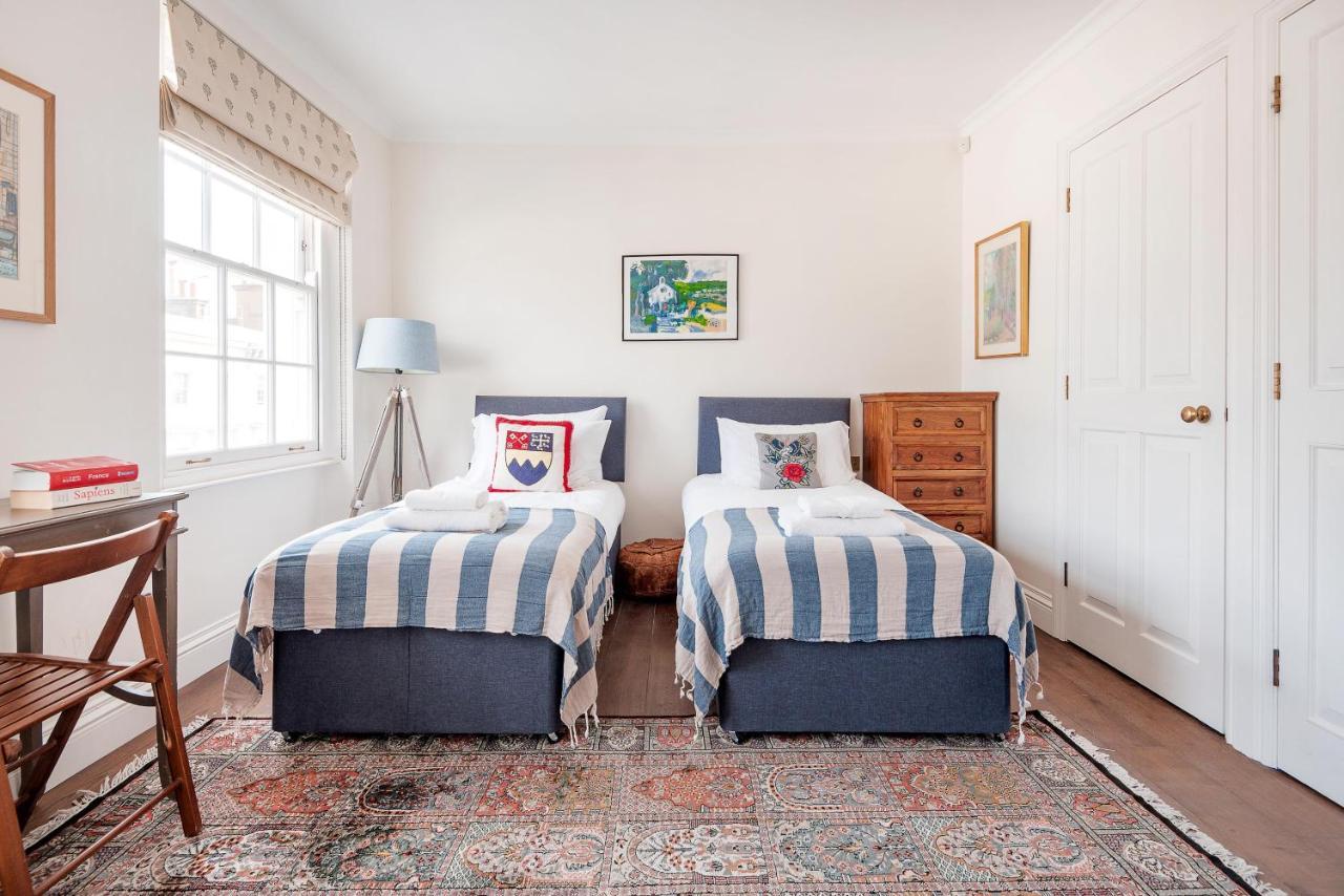 Charming Pimlico Home Close To The River Thames By Underthedoormat Лондон Екстериор снимка
