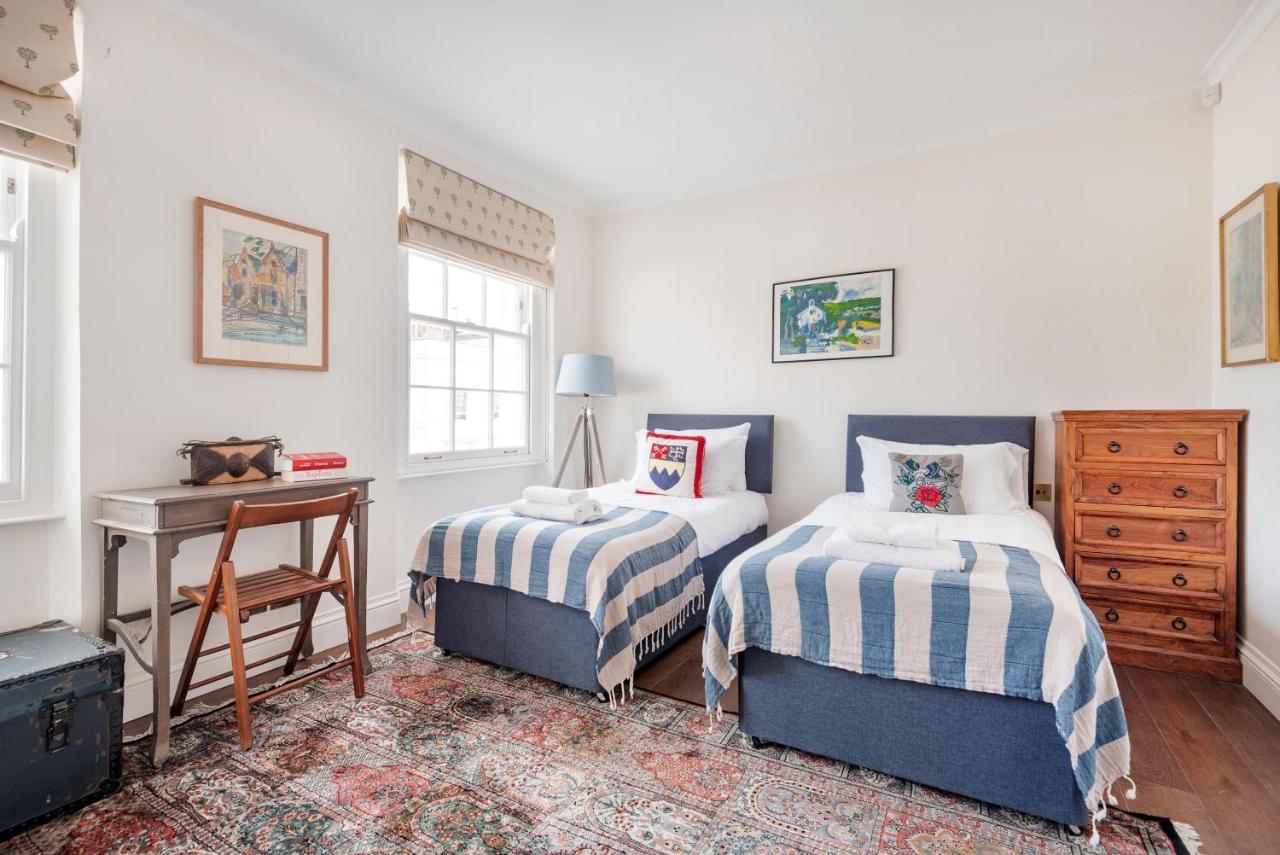 Charming Pimlico Home Close To The River Thames By Underthedoormat Лондон Екстериор снимка